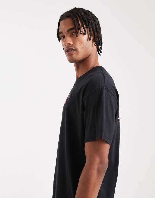 Nike - Line Art - T-shirt met grafische print in zwart, 4 van 5