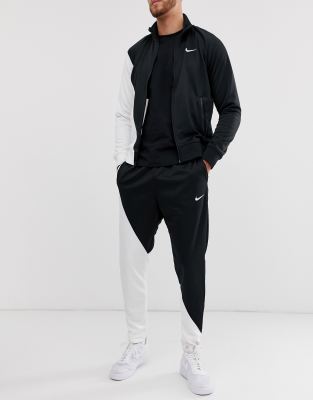 nike vapormax sweatsuit