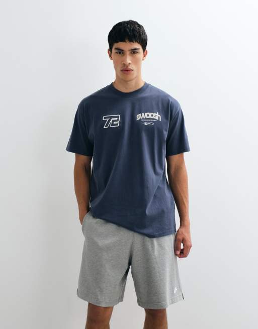 Nike logo graphic T-shirt in navy, 2 of 5