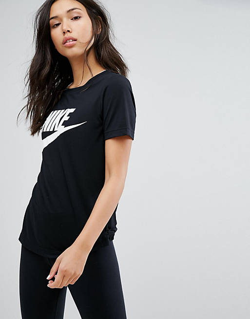 Nike Logo T-Shirt In Black | ASOS