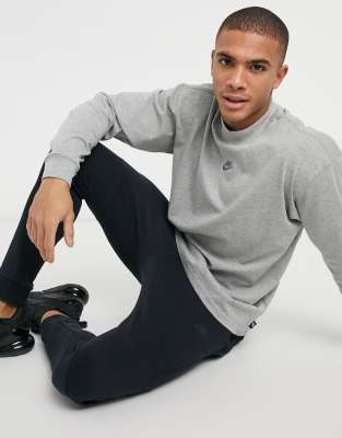 mock neck long sleeve tee