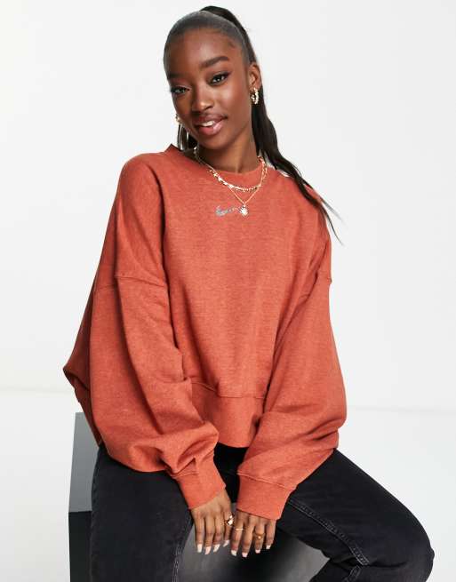 Nike essentials fleece cropped crew hot sale