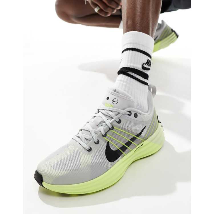 Nike Lunar Roam trainers in light grey and green ASOS