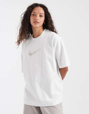 Nike Luxe Logo T-shirt In White