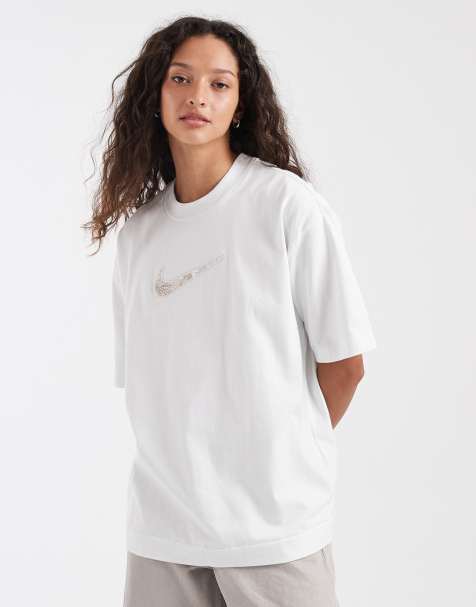 Nike Luxe logo t-shirt in white