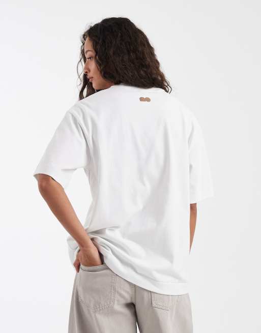 Nike Luxe logo T-shirt in white, 4 of 4