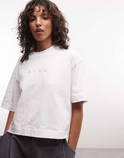 Nike Luxe - T-shirt squadrata bianca - view 1