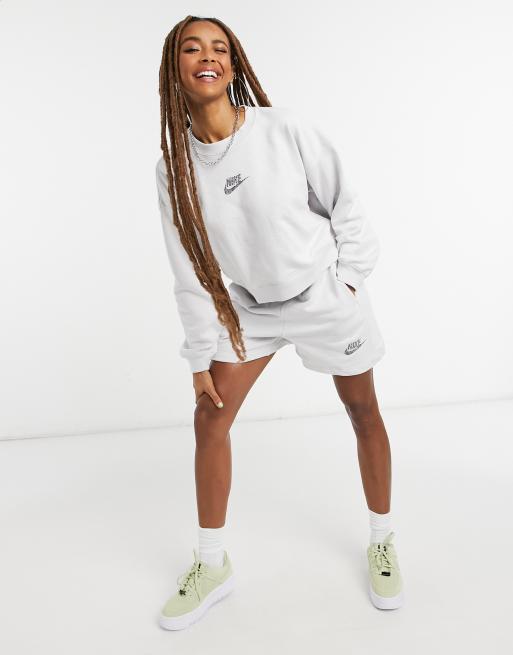 Nike - Lysegrå shorts - GREY