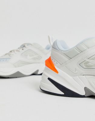 Nike - M2K Tekno - Sneakers bianche e arancioni | ASOS