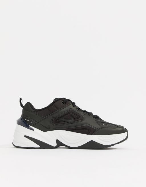 Nike M2K Tekno Svarta och vita traningsskor ASOS