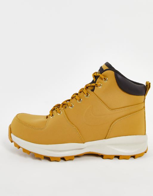 Nike boots hot sale tan