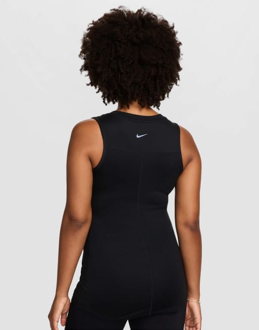 Nike Maternity One Dri-FIT Slim-Fit Trägertop in Schwarz, 2 von 4