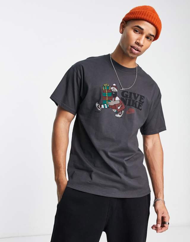 Nike Max 90 Christmas t-shirt in gray