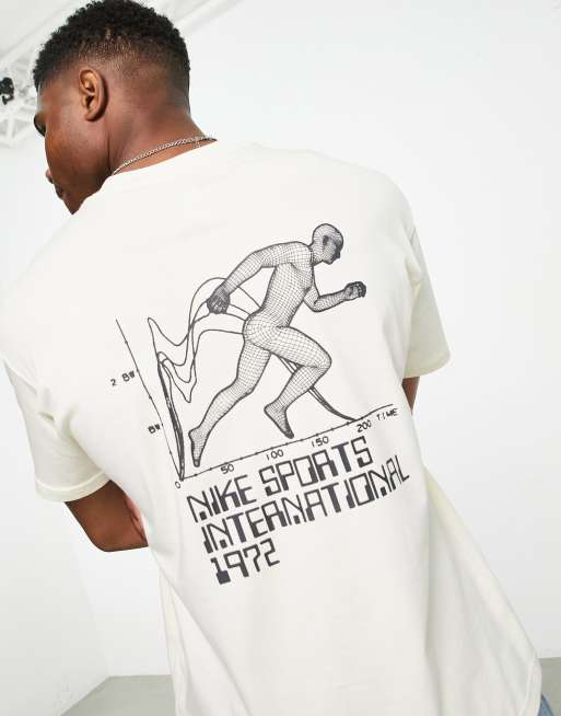 Nike – Max90 Circa – T-Shirt in Kokosmilch-Weiß mit Rückengrafik