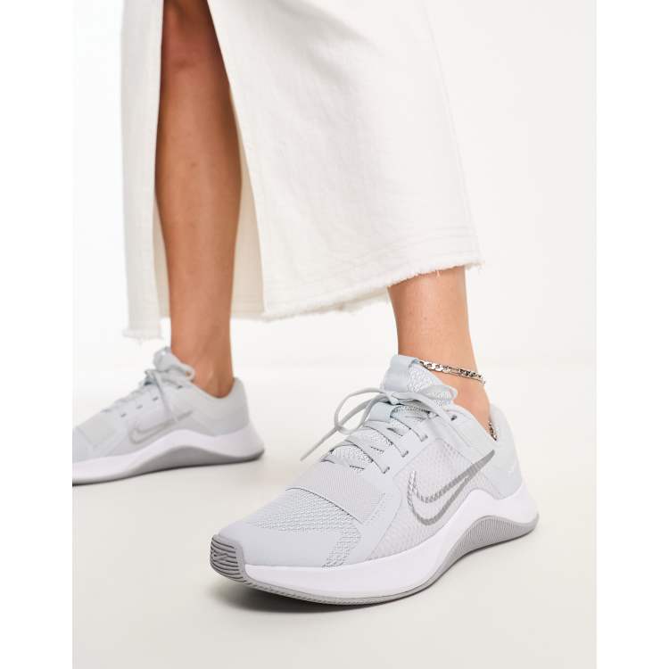 Nike MC Trainer 2 Sneakers in Silver