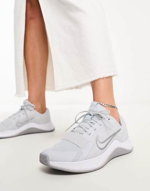 Nike MC Trainer 2 Sneakers in Silver