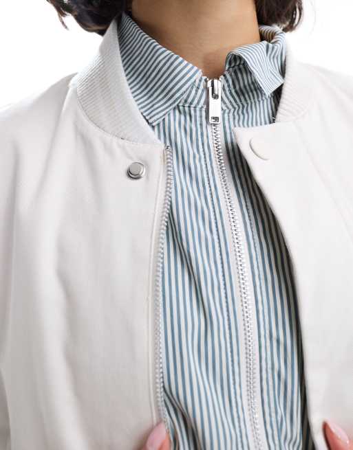 Nike MDC cropped woven bomber jacket in white , 2 of 4