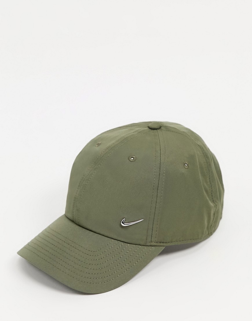 Nike metal swoosh cap in khaki-Green
