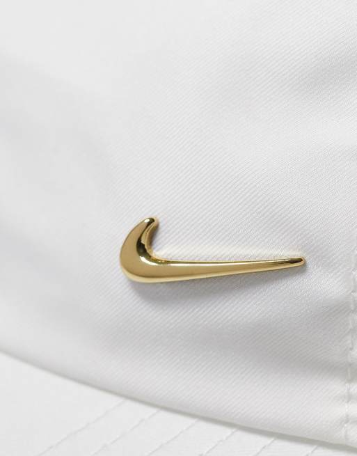 Gold hot sale nike cap