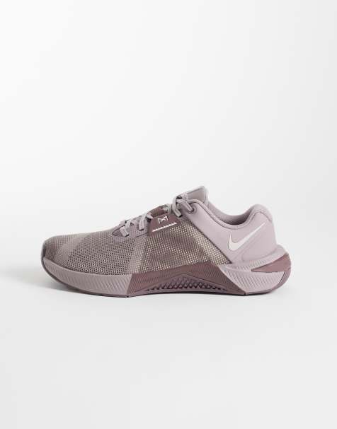 Nike Metcon 10 sneakers in brown and gray - view 1