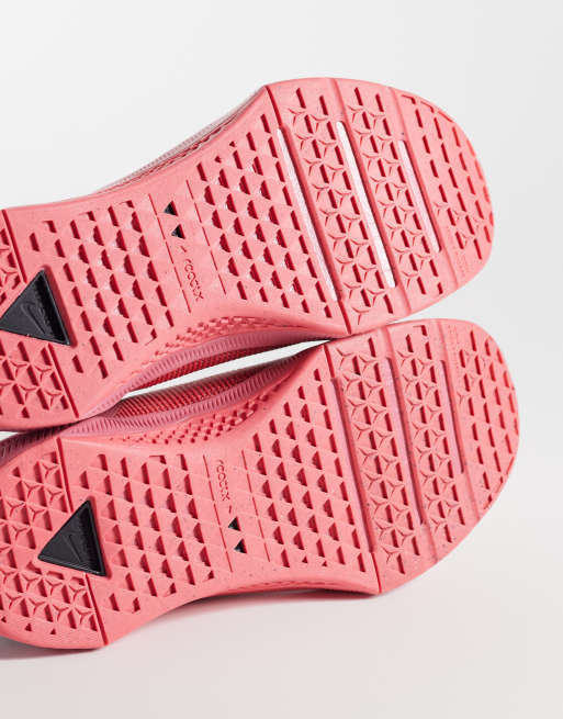 Nike Metcon 10 sneakers in pink and black, 4 of 5