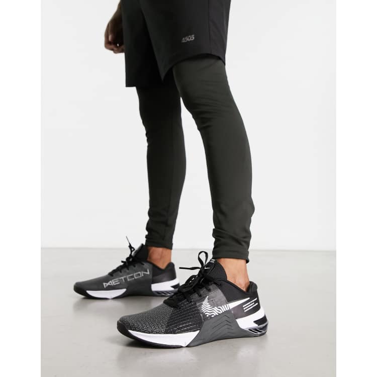 Nike Metcon 8 sneakers in black and gray