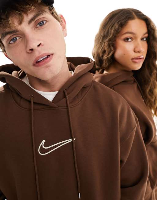 Nike Midi Swoosh unisex hoodie in caceo brown