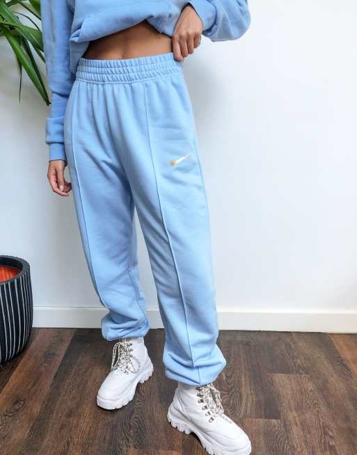 Nike - Oversized træningssæt i blå med mini metalfarvet swoosh, 3 af 3