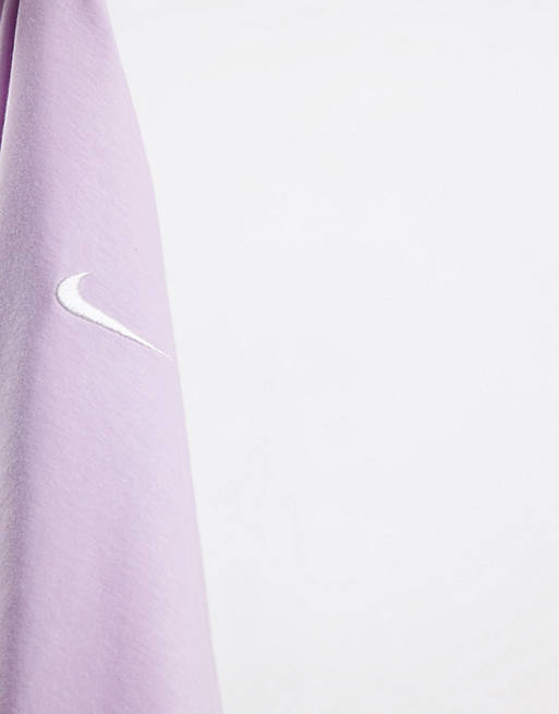  Nike mini swoosh boyfriend t-shirt in lilac 