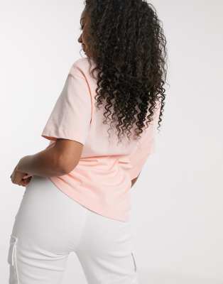pale pink nike shirt