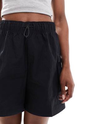 Nike women's cheap cargo shorts