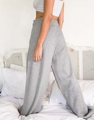 nike sweatpants high waisted
