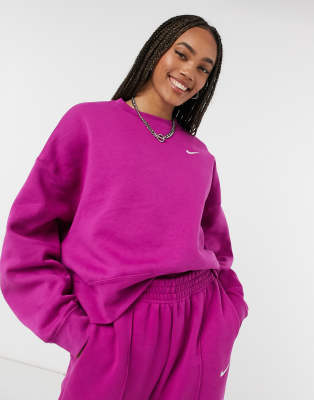 nike mini swoosh oversized boxy sweatshirt