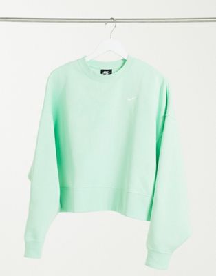 Paleis geweten Kaarsen Nike mini swoosh oversized cropped sweatshirt in green | ASOS