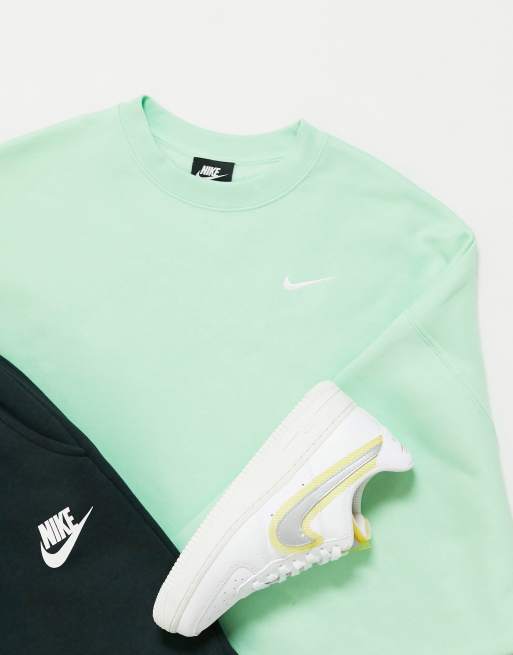 Nike mini swoosh oversized cropped sweatshirt in green