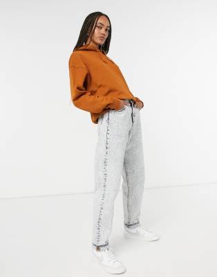 nike mini swoosh oversized joggers in tawny brown