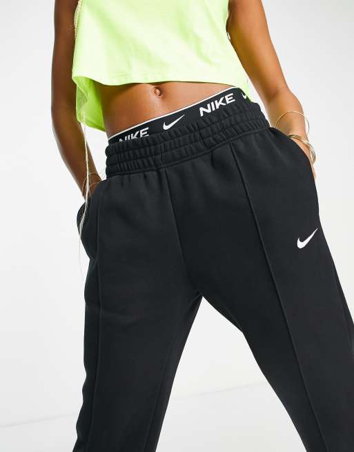 Jogging swoosh hot sale