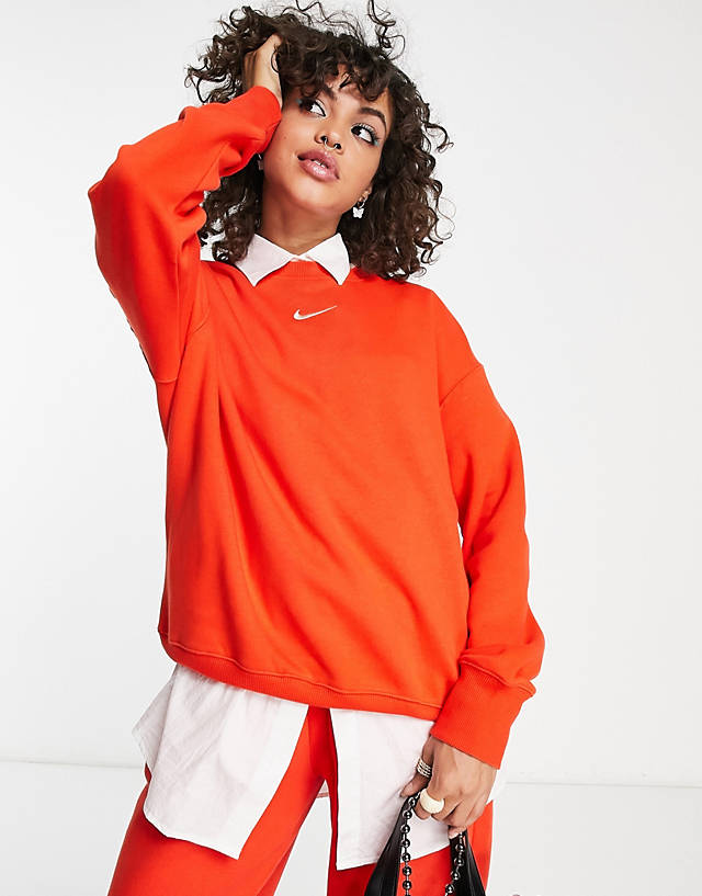 Nike - mini swoosh oversized sweatshirt in red
