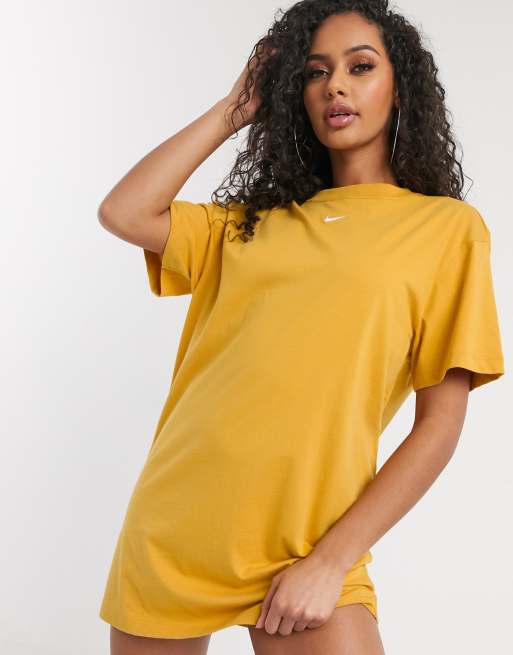 Mustard color nike clearance shirt