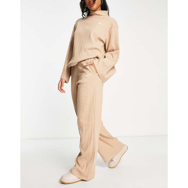 200862445-1-beige?$n_750w$&wid