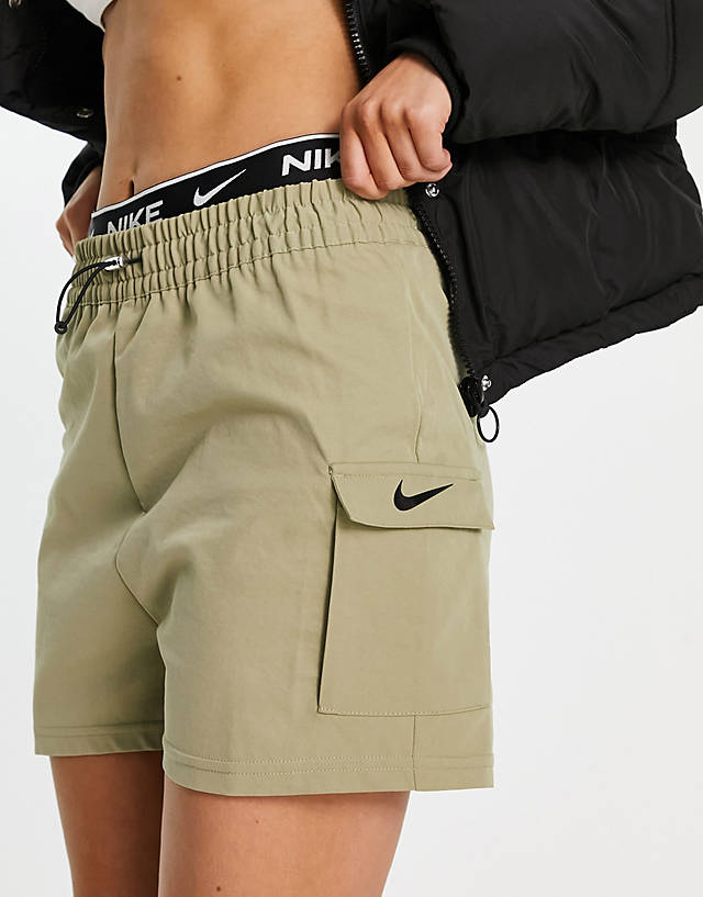 Nike - mini swoosh woven cargo shorts with pockets in neutral olive