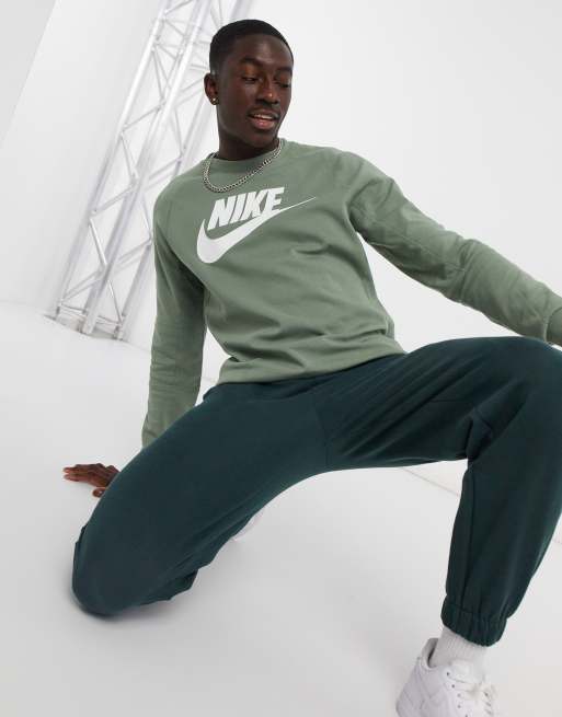 Nike club fleece crew cheap neck sweatshirt in sage green