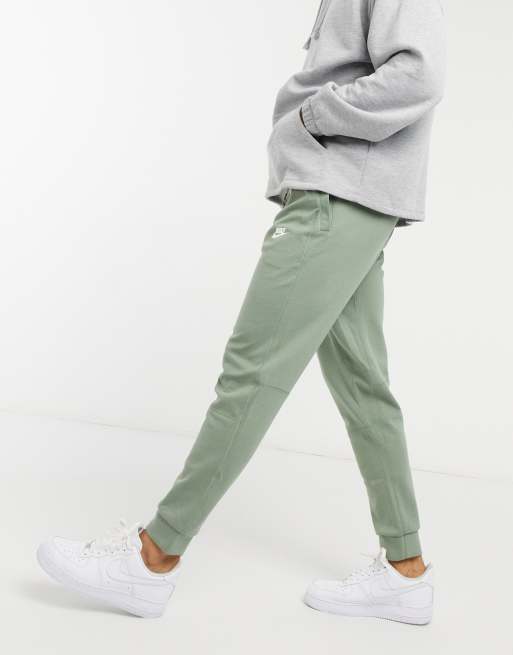 Nike skinny joggers store in sage green