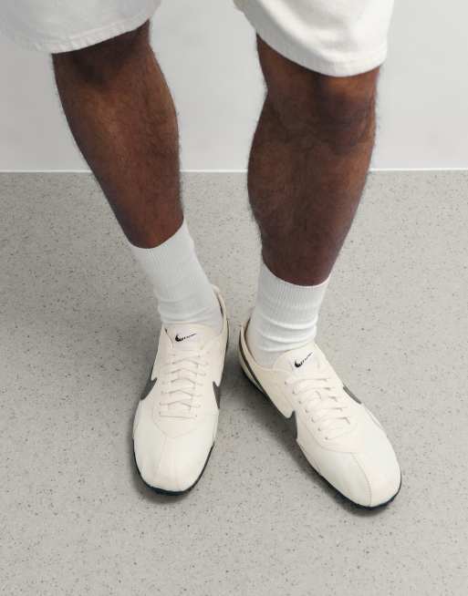 Nike Moon Shoe sneakers i cream och svart, 5 av 5