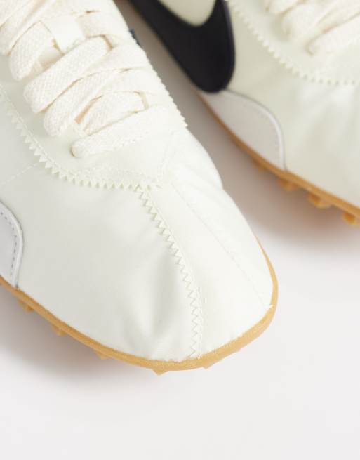 Nike Moon shoe sneakers in off white and black, 4 of 5