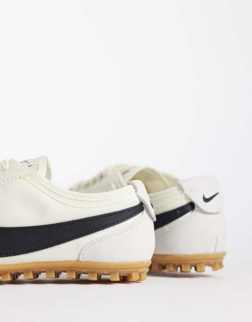 Nike Moon shoe sneakers in off white and black, 5 of 5