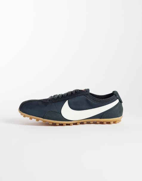 Nike Moon Shoe trainers in black - view 1