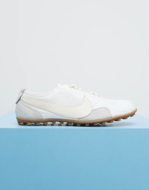 Nike Moon Shoe trainers in white and cream, 2 of 9
