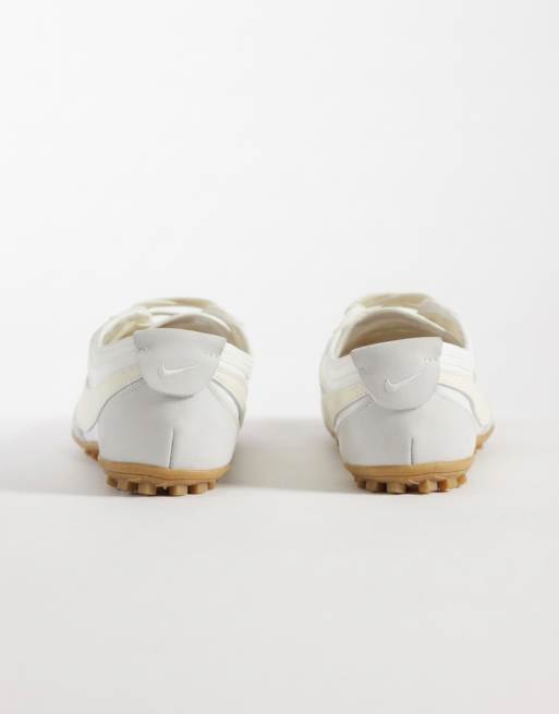 Nike Moon Shoe trainers in white and cream, 7 of 9