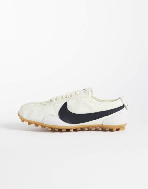 Nike – Moon Shoe – Vita och svarta träningsskor - view 1